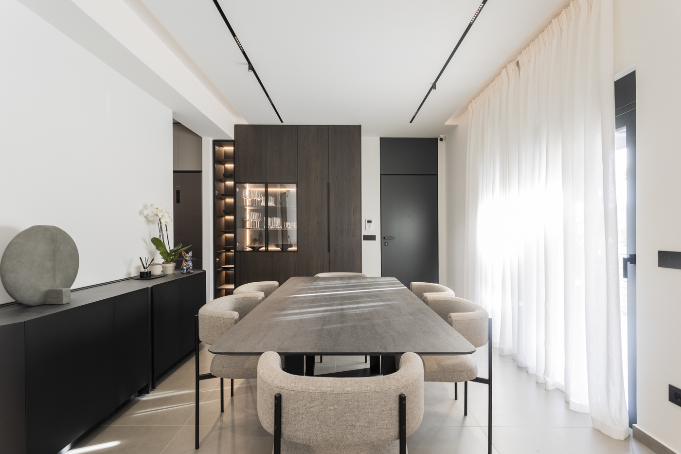 Two-storey Apartment in Argyroupoli 16